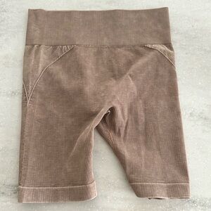 Be kind biker shorts